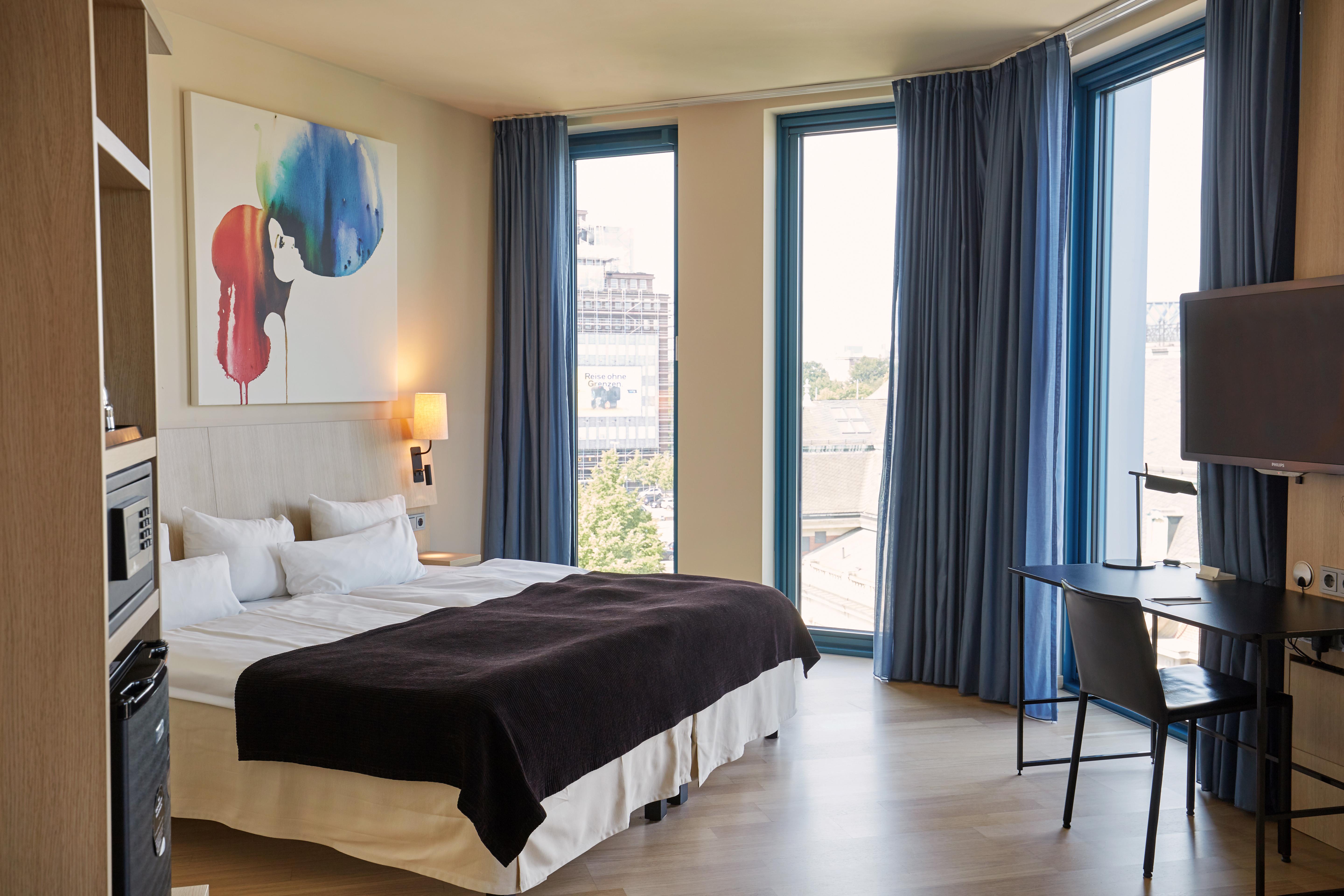 Scandic Hamburg Emporio Екстериор снимка