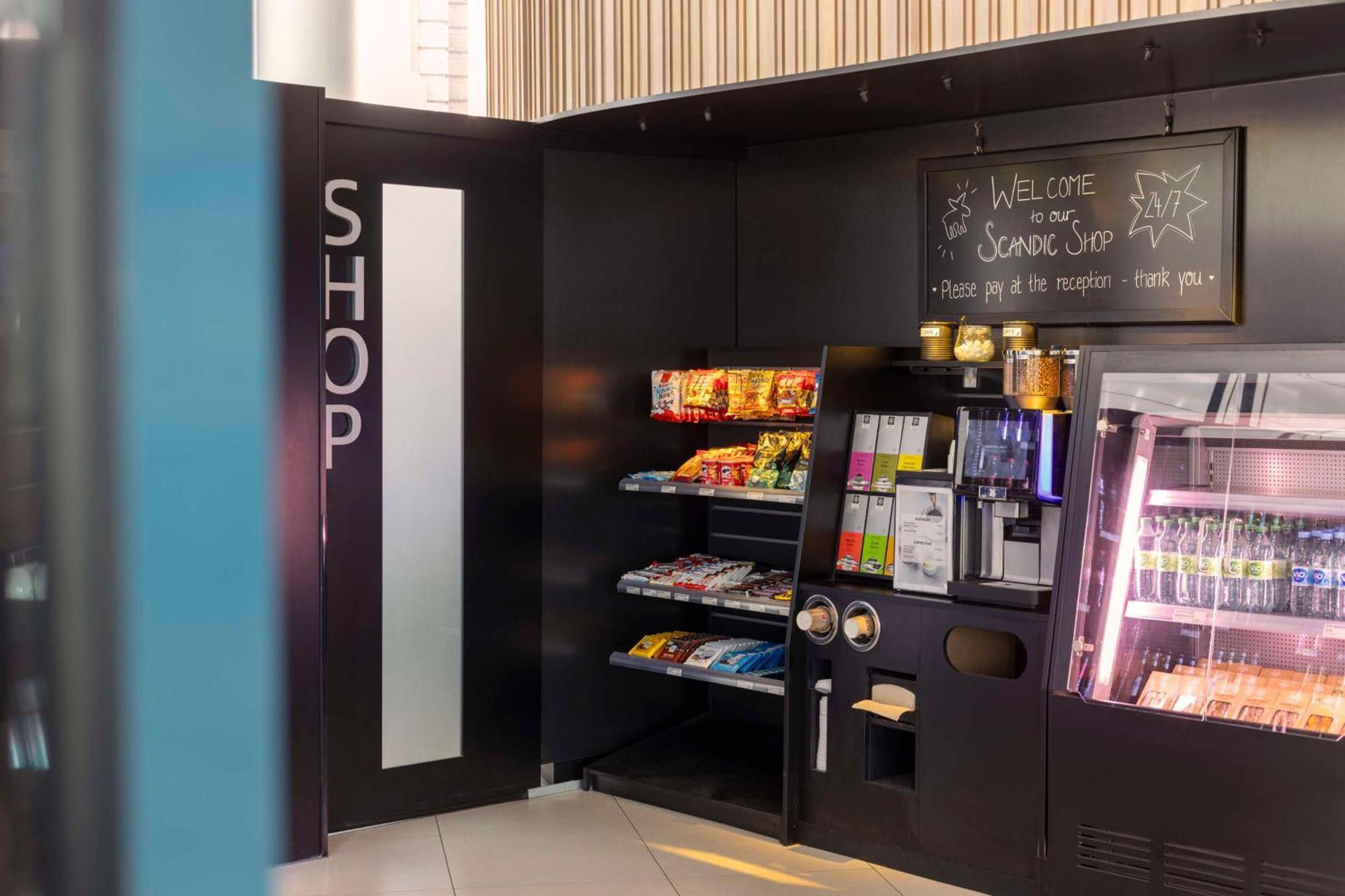 Scandic Hamburg Emporio Екстериор снимка