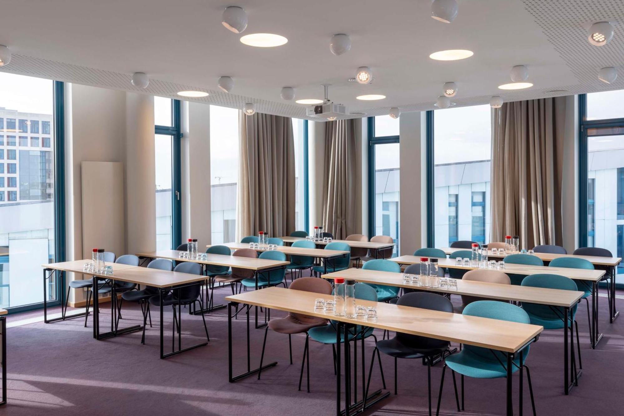 Scandic Hamburg Emporio Екстериор снимка