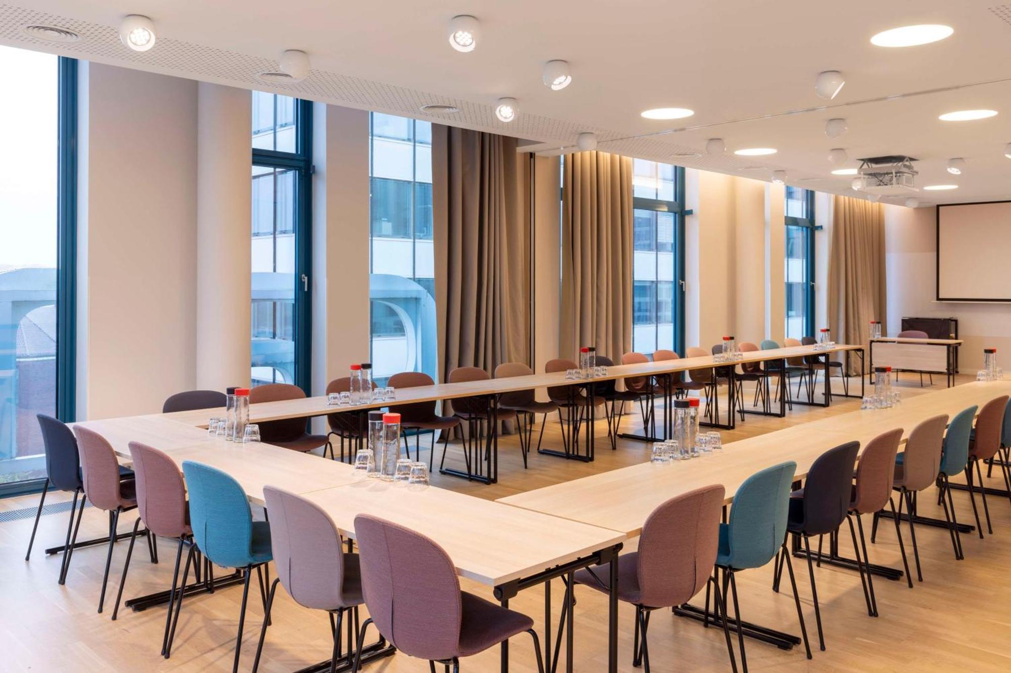 Scandic Hamburg Emporio Екстериор снимка
